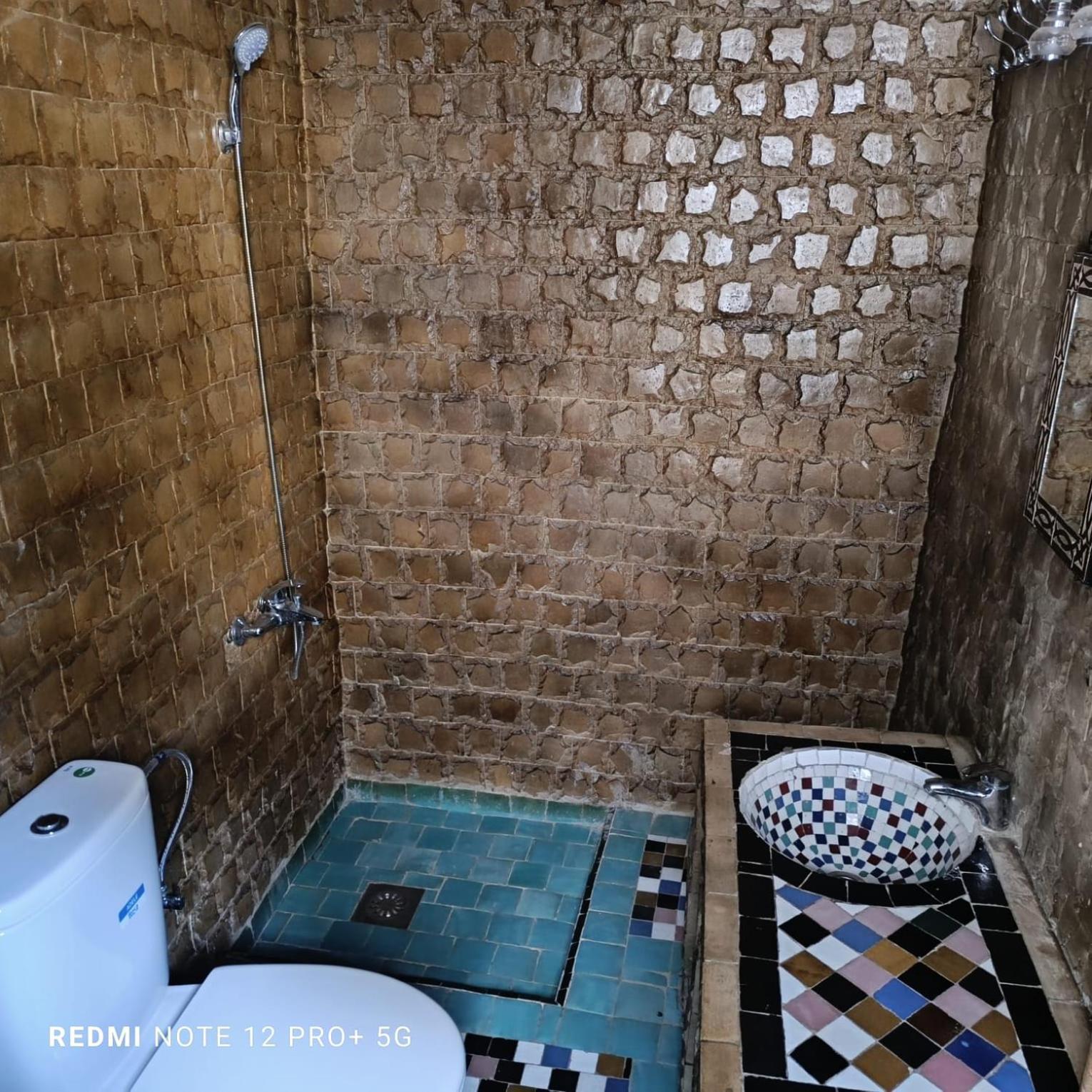 Riad Amal Fes Luaran gambar