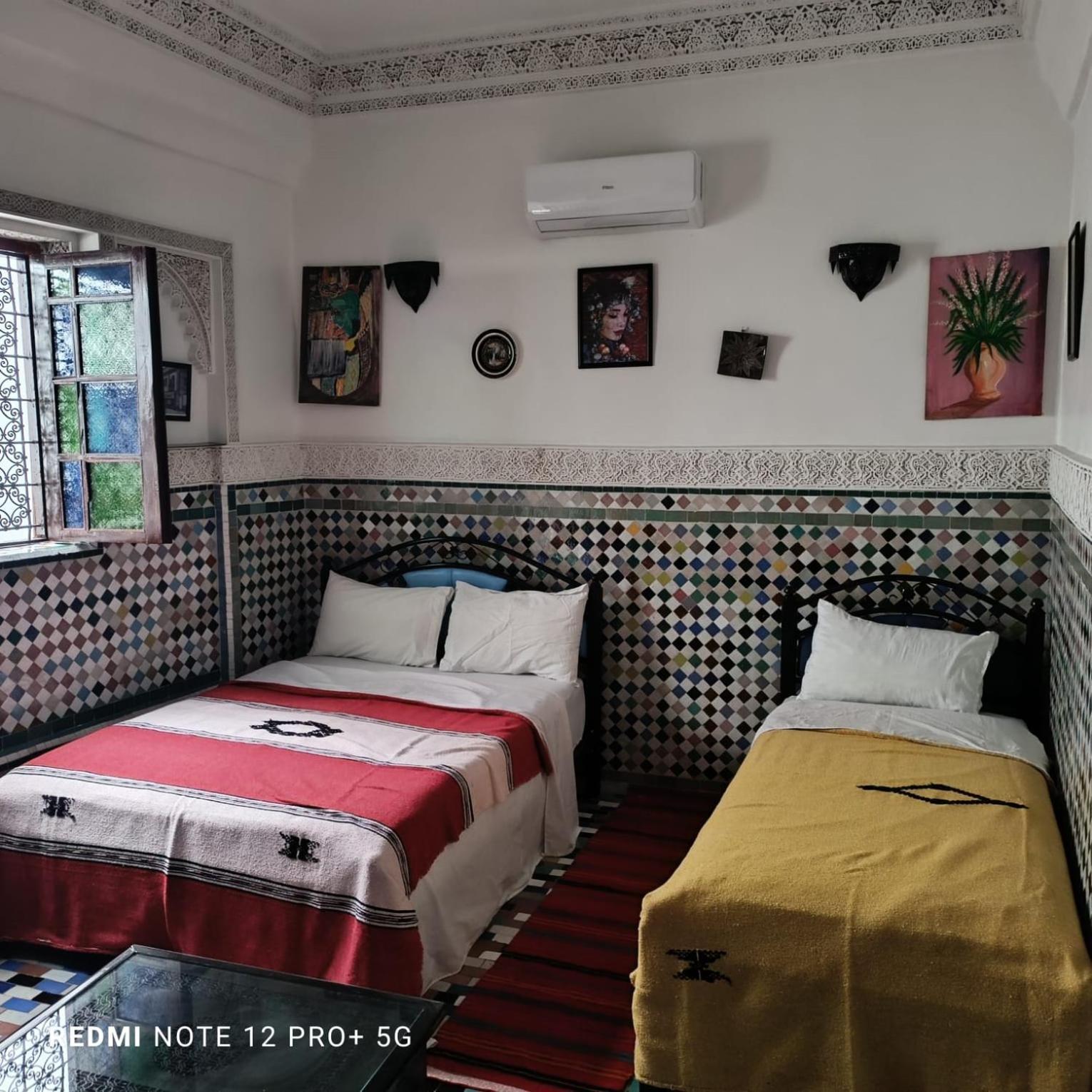 Riad Amal Fes Luaran gambar