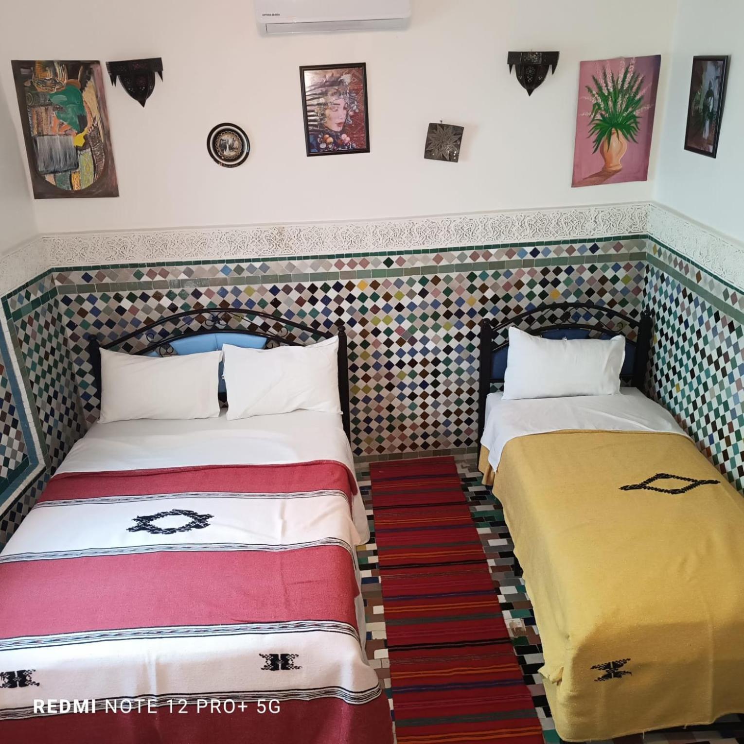 Riad Amal Fes Luaran gambar